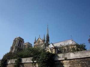 1-3フランス　パリ　ノートルダム寺院